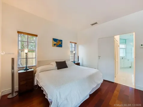 691 Ridgewood Road Key Biscayne FL 33149