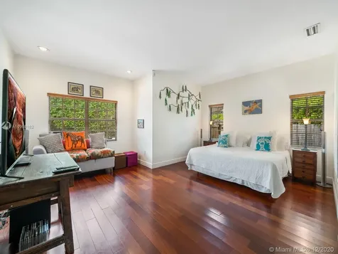 691 Ridgewood Road Key Biscayne FL 33149