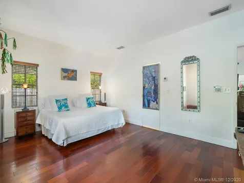 691 Ridgewood Road Key Biscayne FL 33149