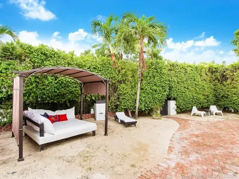 691 Ridgewood Road Key Biscayne FL 33149