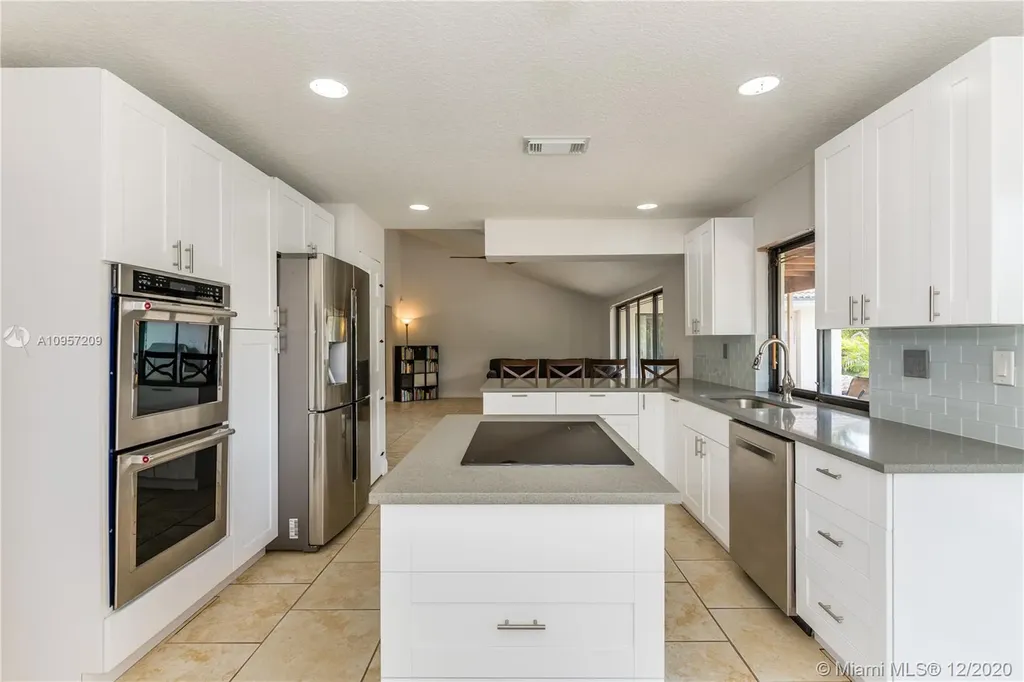 8122 NW 3rd Place Coral Springs FL 33071