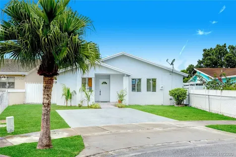 19354 SW 120th Avenue Miami FL 33177