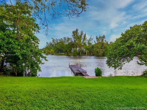 6315 SW 48th Street Miami FL 33155