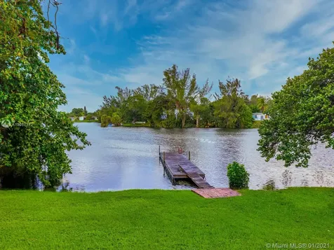 6315 SW 48th Street Miami FL 33155