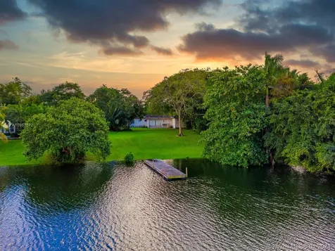 6315 SW 48th Street Miami FL 33155