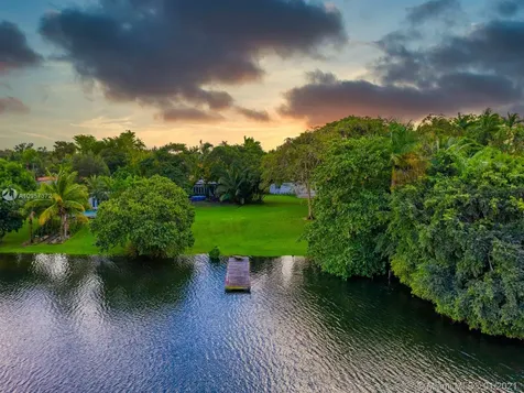 6315 SW 48th Street Miami FL 33155