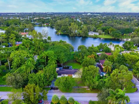 6315 SW 48th Street Miami FL 33155