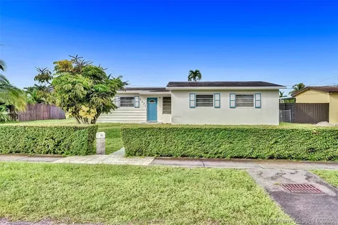 8271 NW 170th Terrace Hialeah FL 33015