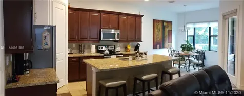 137 SW 127th Terrace Plantation FL 33325