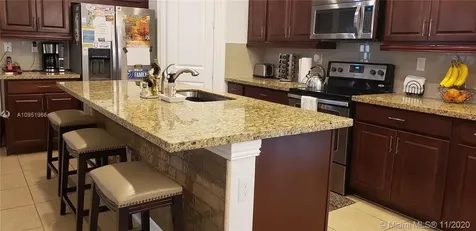 137 SW 127th Terrace Plantation FL 33325