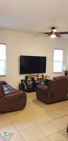 137 SW 127th Terrace Plantation FL 33325