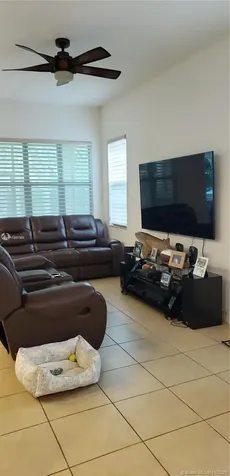 137 SW 127th Terrace Plantation FL 33325