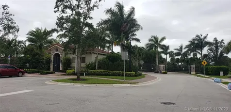 137 SW 127th Terrace Plantation FL 33325