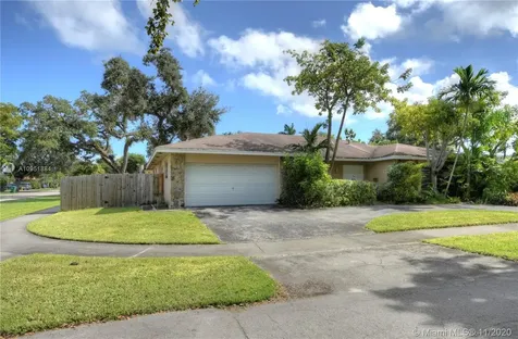 20625 NE 22nd Avenue Miami FL 33180
