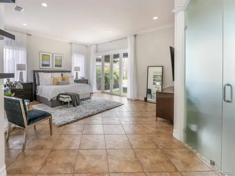 2422 S Miami Avenue Miami FL 33129