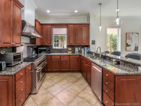 2422 S Miami Avenue Miami FL 33129