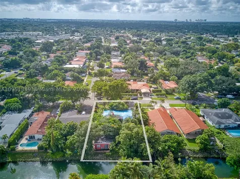 5855 SW 35th Street Miami FL 33155