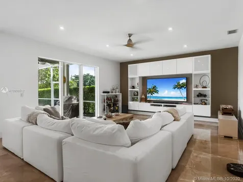 1649 SW 156th Avenue Pembroke Pines FL 33027