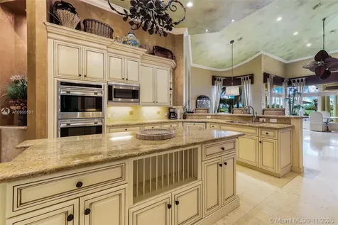 2947 Lake Ridge Lane Weston FL 33332