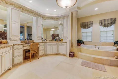 2947 Lake Ridge Lane Weston FL 33332