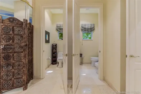 2947 Lake Ridge Lane Weston FL 33332