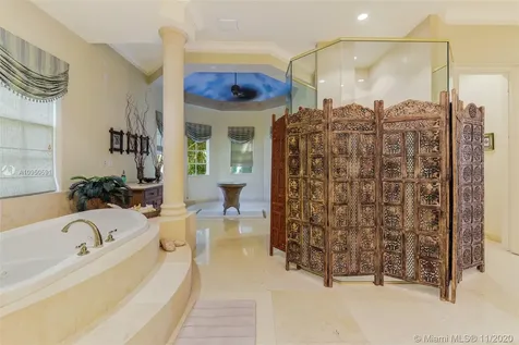 2947 Lake Ridge Lane Weston FL 33332