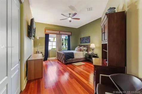 2947 Lake Ridge Lane Weston FL 33332