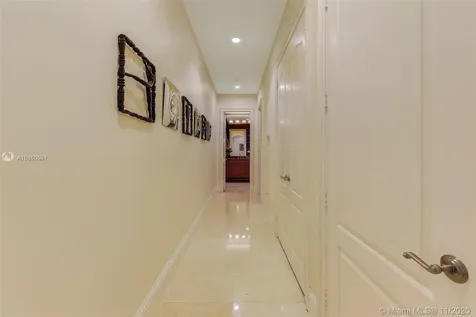 2947 Lake Ridge Lane Weston FL 33332