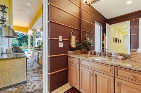 2947 Lake Ridge Lane Weston FL 33332