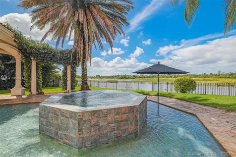 2947 Lake Ridge Lane Weston FL 33332