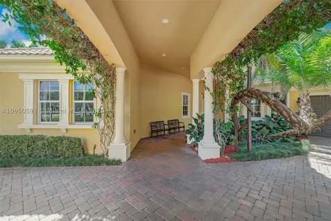 2947 Lake Ridge Lane Weston FL 33332