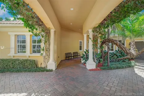 2947 Lake Ridge Lane Weston FL 33332