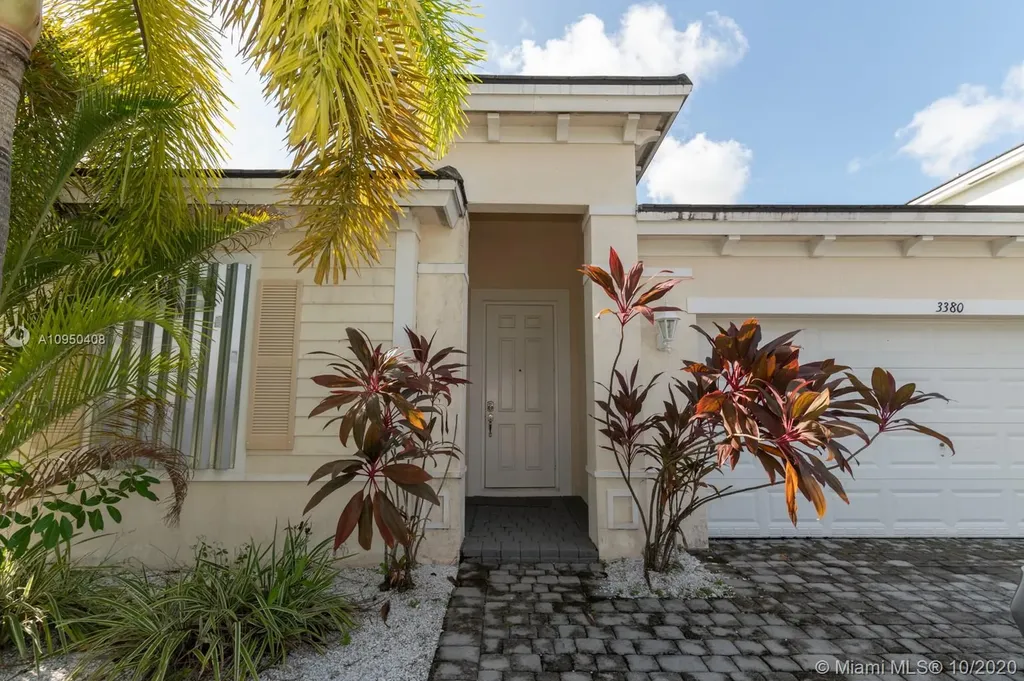 3380 NE 2nd Street Homestead FL 33033