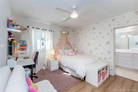 375 Hampton Lane Key Biscayne FL 33149
