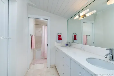 375 Hampton Lane Key Biscayne FL 33149