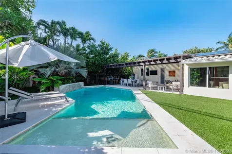 375 Hampton Lane Key Biscayne FL 33149