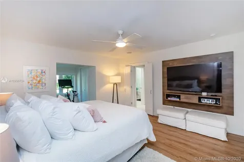 375 Hampton Lane Key Biscayne FL 33149