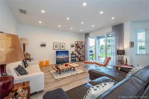 3963 Hawks Court Weston FL 33331