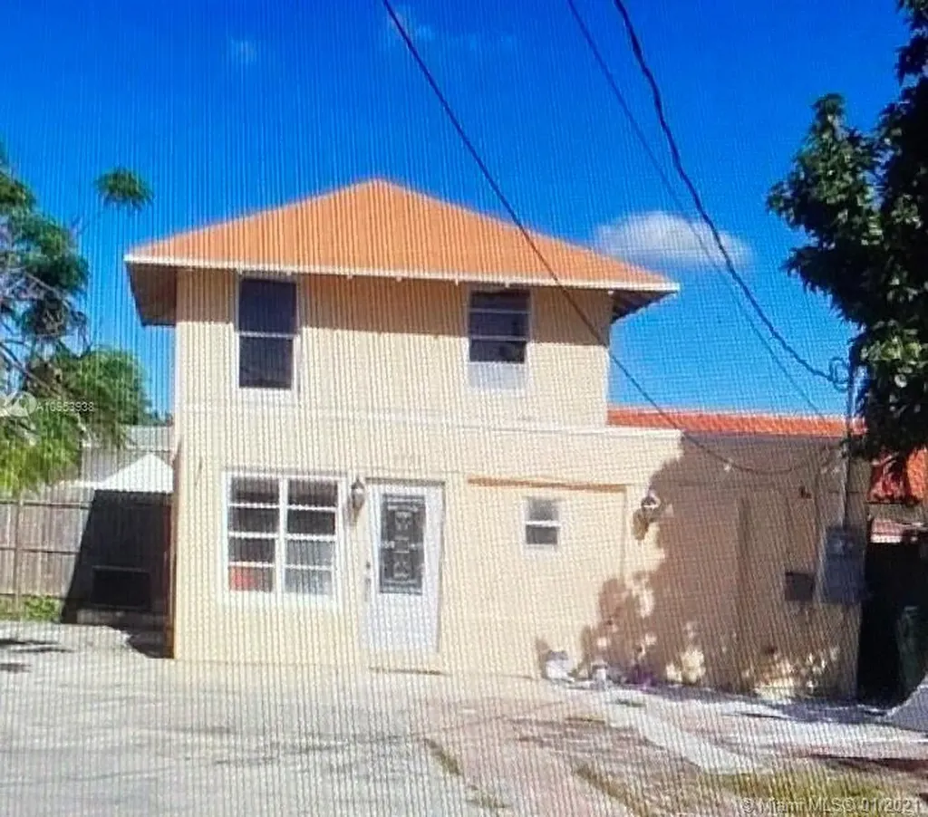 1751 NW 1st Street Miami FL 33125