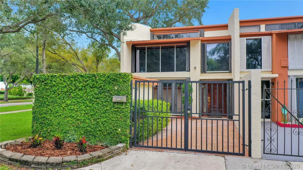 10400 SW 76th Street Miami FL 33173