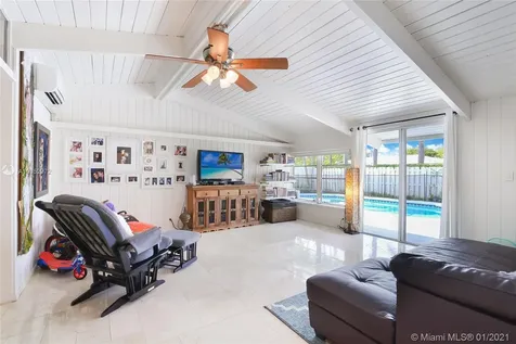 2811 NE 41st Street Fort Lauderdale FL 33308