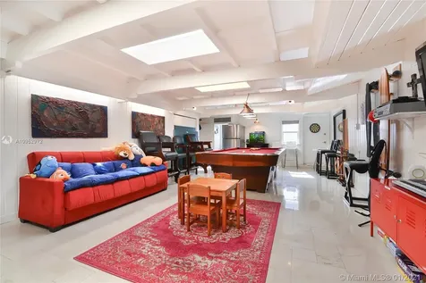 2811 NE 41st Street Fort Lauderdale FL 33308