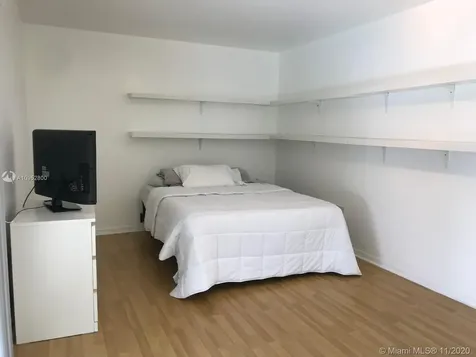 660 Warren Lane Key Biscayne FL 33149