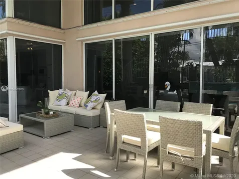 660 Warren Lane Key Biscayne FL 33149