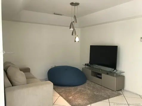 660 Warren Lane Key Biscayne FL 33149