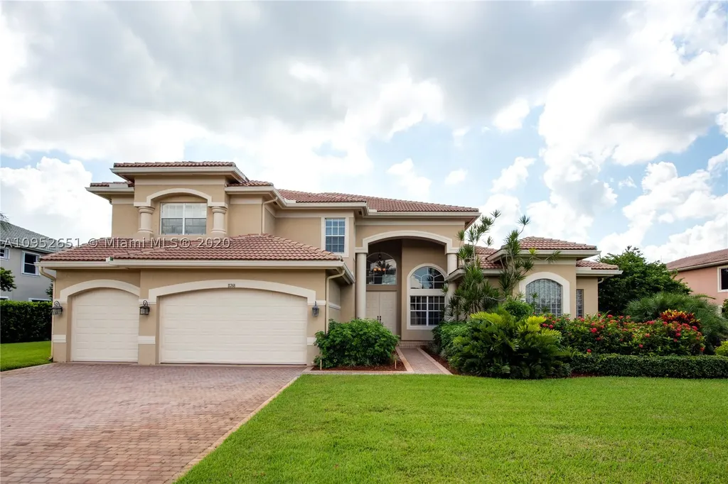 11268 Water Oak Place Davie FL 33330