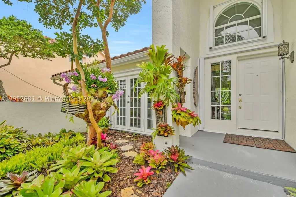 597 Spinnaker Weston FL 33326