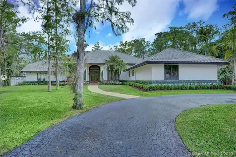 4933 NW 81st Avenue Coral Springs FL 33067