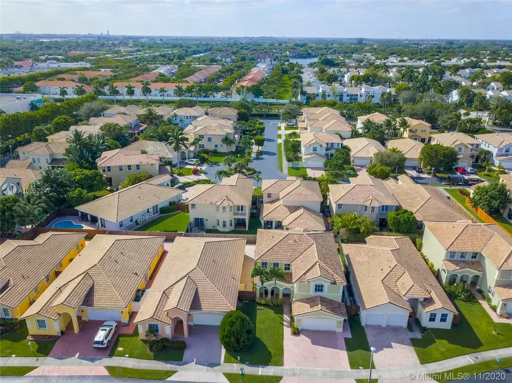 4606 NW 95th Avenue Doral FL 33178