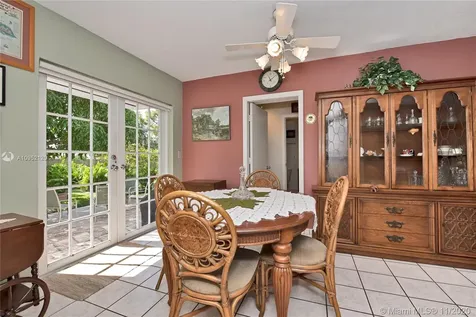1020 Wren Avenue Miami Springs FL 33166